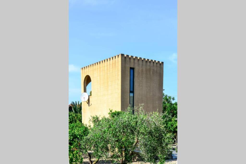 The Tower With The Orange Tree Garden Villa Ialysos  Dış mekan fotoğraf